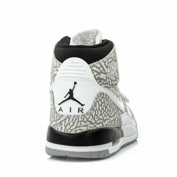 New Women’s Nike Air Jordan Legacy 312 Shoes - Picture 2 of 8